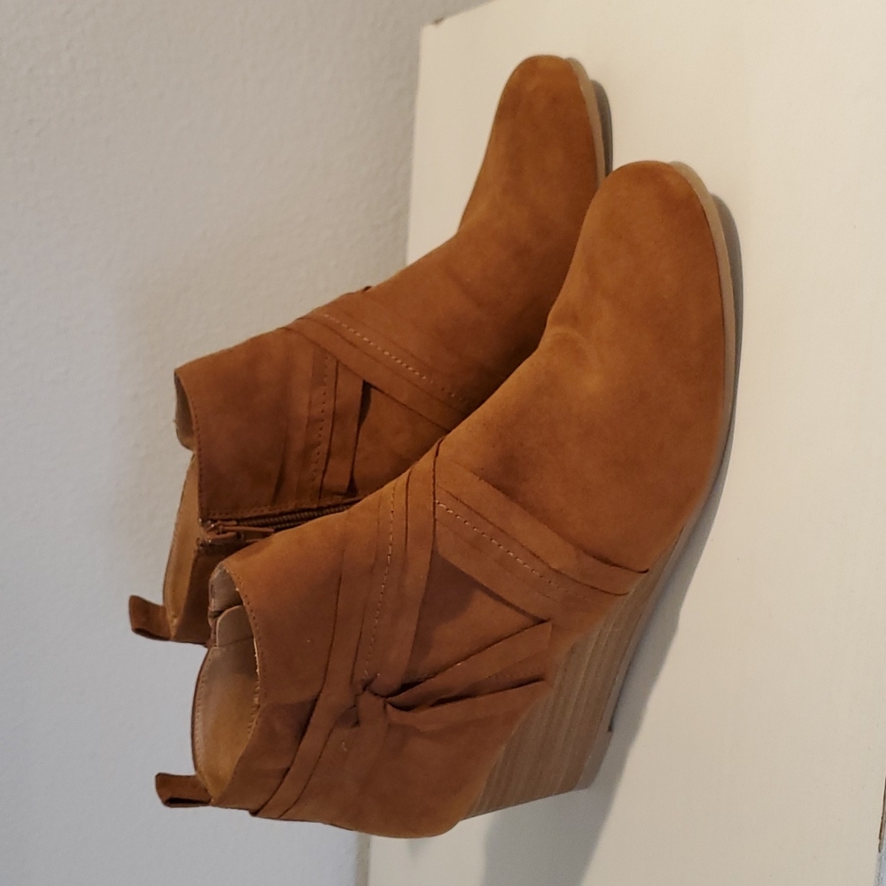 Dolce Vita dv8 Wedge Booties from Stitch Fix